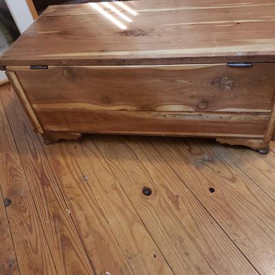 Monogrammed Cedar Chest (B1-KD)