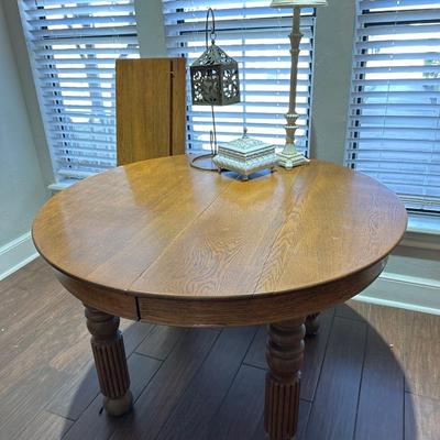 Round Oak Antique Kitchen table lot