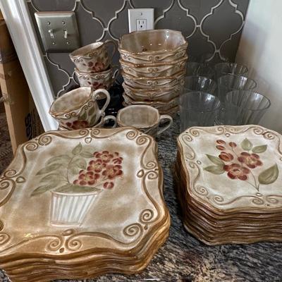 Whole Home Stoneware 37 pieces + 8 glasses