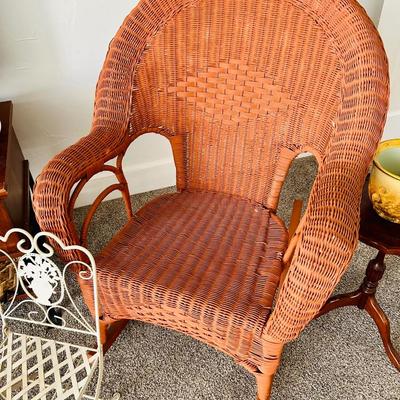 Rocker lot with TV, Art, Candles, Rug, Childs chair, Decorative Bowl,