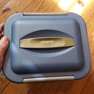 22 Plastic Storage Bins (B1-KD)