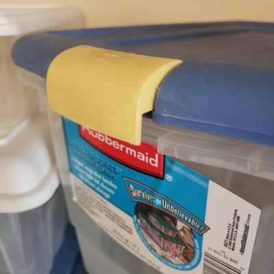 22 Plastic Storage Bins (B1-KD)