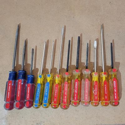 Large Screwdriver Lot (WM-EL)