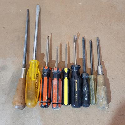 Large Screwdriver Lot (WM-EL)