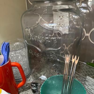 Kitchen-Studio California & Yorkshire Glassware