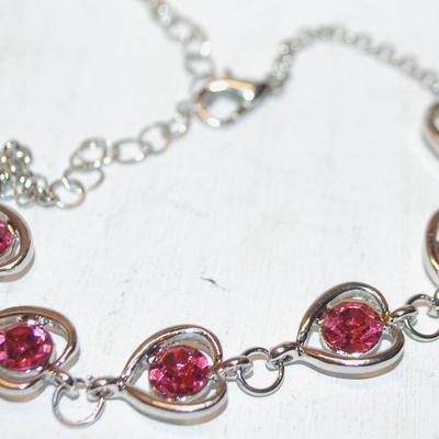 All RED HEARTS Setting Bracelet (10") on a Silver Tone Chain