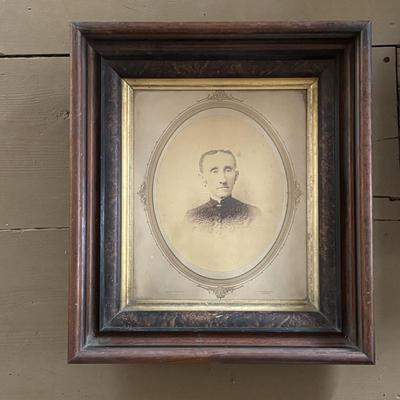 LOT 423: Beautiful Framed Antique Photos