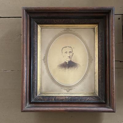 LOT 423: Beautiful Framed Antique Photos