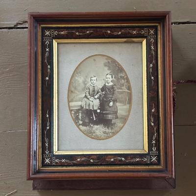 LOT 424: Antique Photos Beautifully Framed