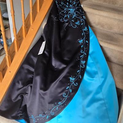 LOT 1B: Vintage Formal Gown; New with Tags