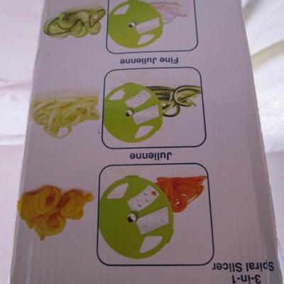 New Sunkist 3-in-1 spiral slicer