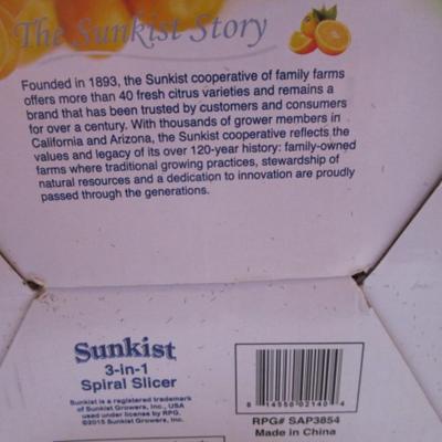 New Sunkist 3-in-1 spiral slicer