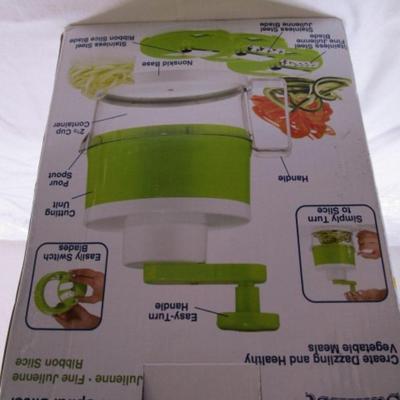 New Sunkist 3-in-1 spiral slicer