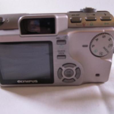 Olympus digital camera, with battery & charger