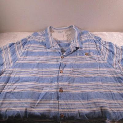 Like New KS Island sport shirt, button-up, short sleeve