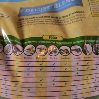 New 10 lb bag Wagner's wild bird seed