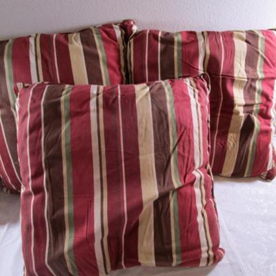 3 microfiber throw pillows
