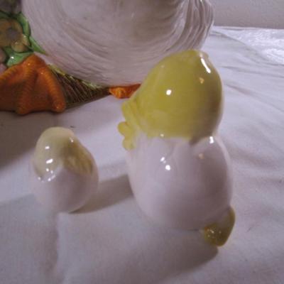 Ceramic duck with basket and bonnet, little duck & chicken & egg