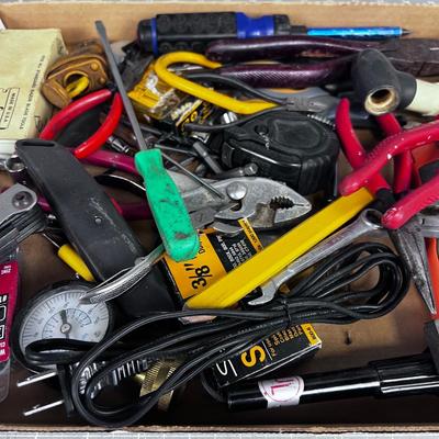 Fix it Tools: Plyers, Cutters, Knives