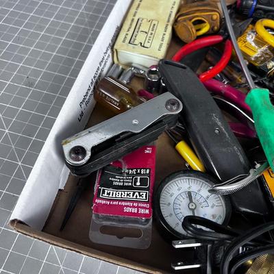 Fix it Tools: Plyers, Cutters, Knives