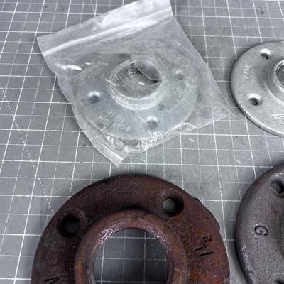 4 Flanges Iron Pipe
