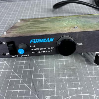 FURMAN Power Conditioner & Light Module
