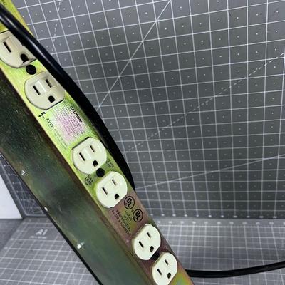 FURMAN Power Conditioner & Light Module