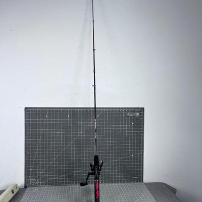 NEW Ugly Stick w/ Shakespeare Reel 