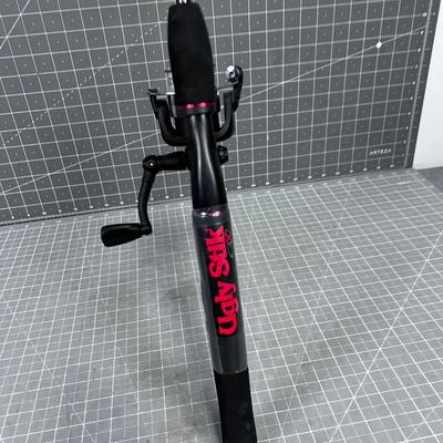 NEW Ugly Stick w/ Shakespeare Reel 
