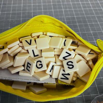 Chessmen and Banagrams Game 