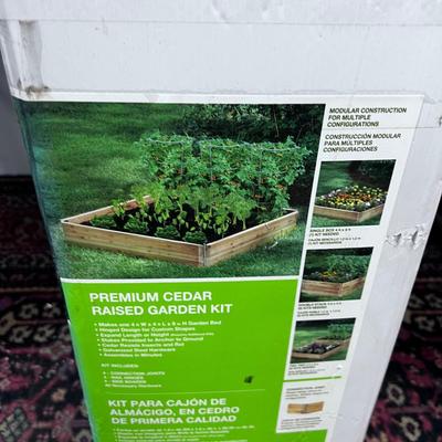 Cedar Raised Garden Boarder 