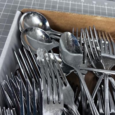 Super Duper Community Plate, Multiple Place Settings