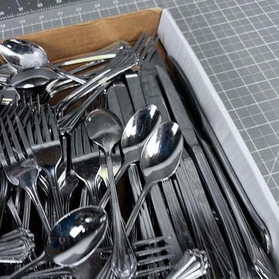 Super Duper Community Plate, Multiple Place Settings