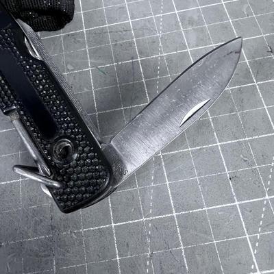 Multi Tool With Sheath 