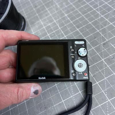 Kodak Digital Camera With Case 