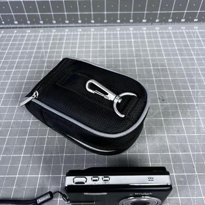 Kodak Digital Camera With Case 