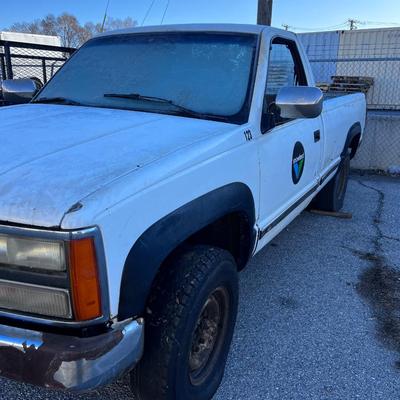 1990 GMC Sierra 4x4 2500 (3/4 ton) Pick Up 142,348 needs work Vin: 1GTGK24K1LE522787