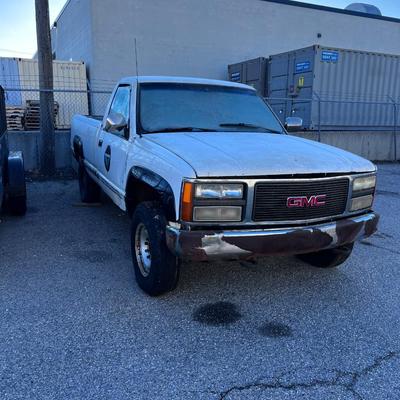 1990 GMC Sierra 4x4 2500 (3/4 ton) Pick Up 142,348 needs work Vin: 1GTGK24K1LE522787