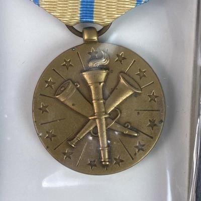 US ARMED FORCES RESERVE ARMY MEDAL SET IN BOX OF ISSUE 1978 