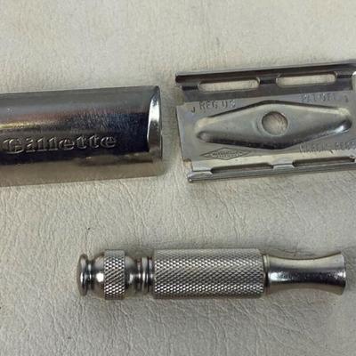 Gillette Lady's Pride Personal Miniature Shaving Kit 1960s