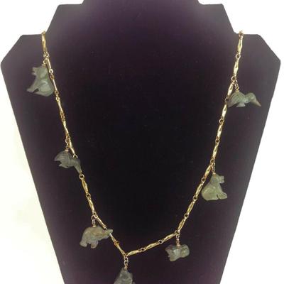 GREEN SOAPSTONE & GOLD TONE ANIMAL FETISH NCHARM NECKLACE