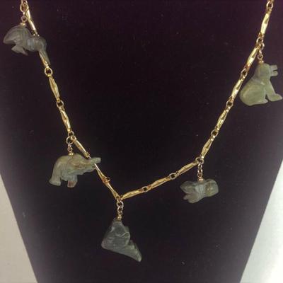 GREEN SOAPSTONE & GOLD TONE ANIMAL FETISH NCHARM NECKLACE