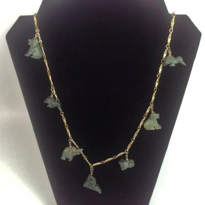 GREEN SOAPSTONE & GOLD TONE ANIMAL FETISH NCHARM NECKLACE