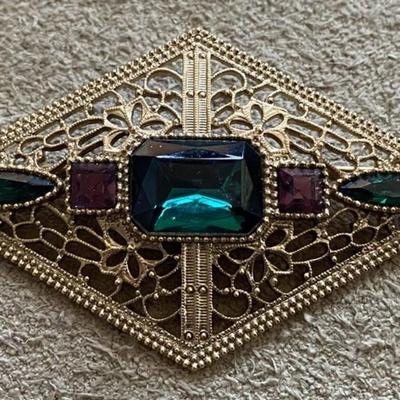 vintage GOLDTONE FILIGREE & RHINESTONE BROOCH PIN