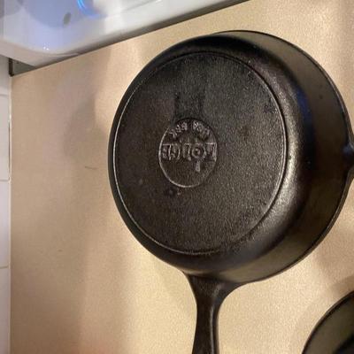 3 CAST IRON FRYING PANS