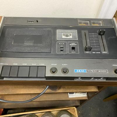 Akai GXC-40D is a stereo cassette deck