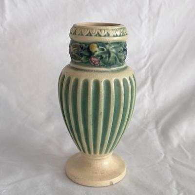 Roseville Art Deco Corinthian Vase (K-DZ)
