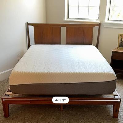 Midcentury Full bed & Mattress & satin bird bedding