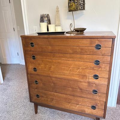 Mid century chest of drawers & decor