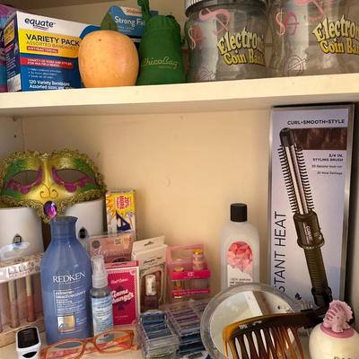 Bath supplies lot